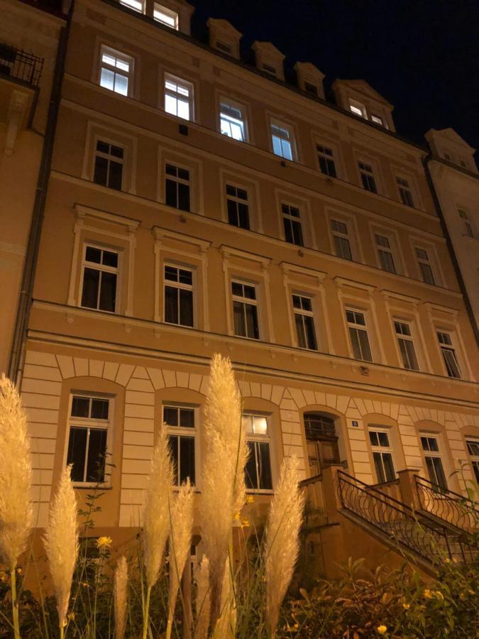 Byt s krásnou vyhlídkou na hotel Imperial Karlovy Vary Exterior foto