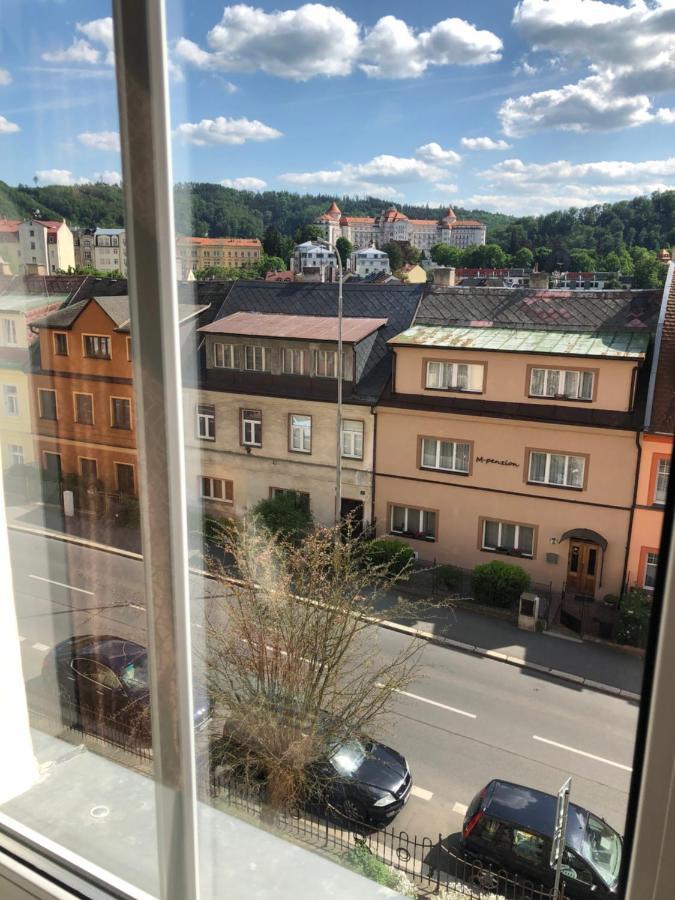 Byt s krásnou vyhlídkou na hotel Imperial Karlovy Vary Exterior foto